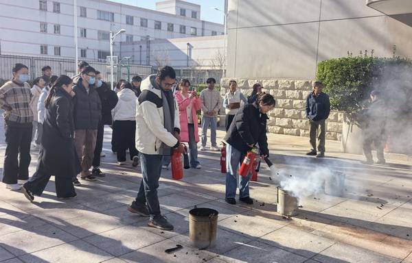 应急演练现场-灭火器使用-所网01.jpg